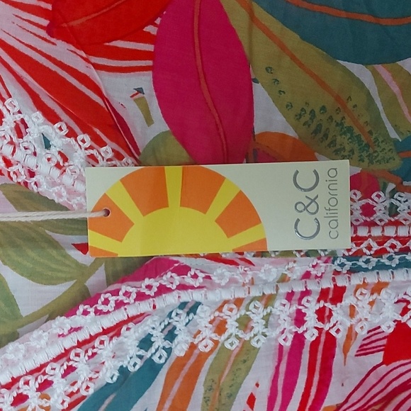 NWT C&C California 100% Cotton Tropical Beachy Resort Embroidered Top Size Large - Picture 3 of 7